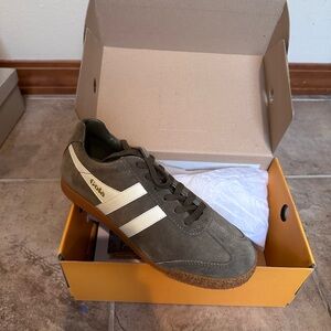 Gola Barrier Suede